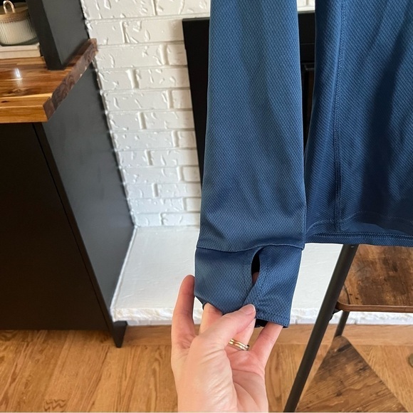 *2/$15* Lightweight Running Sweatshirt - Picture 4 of 5